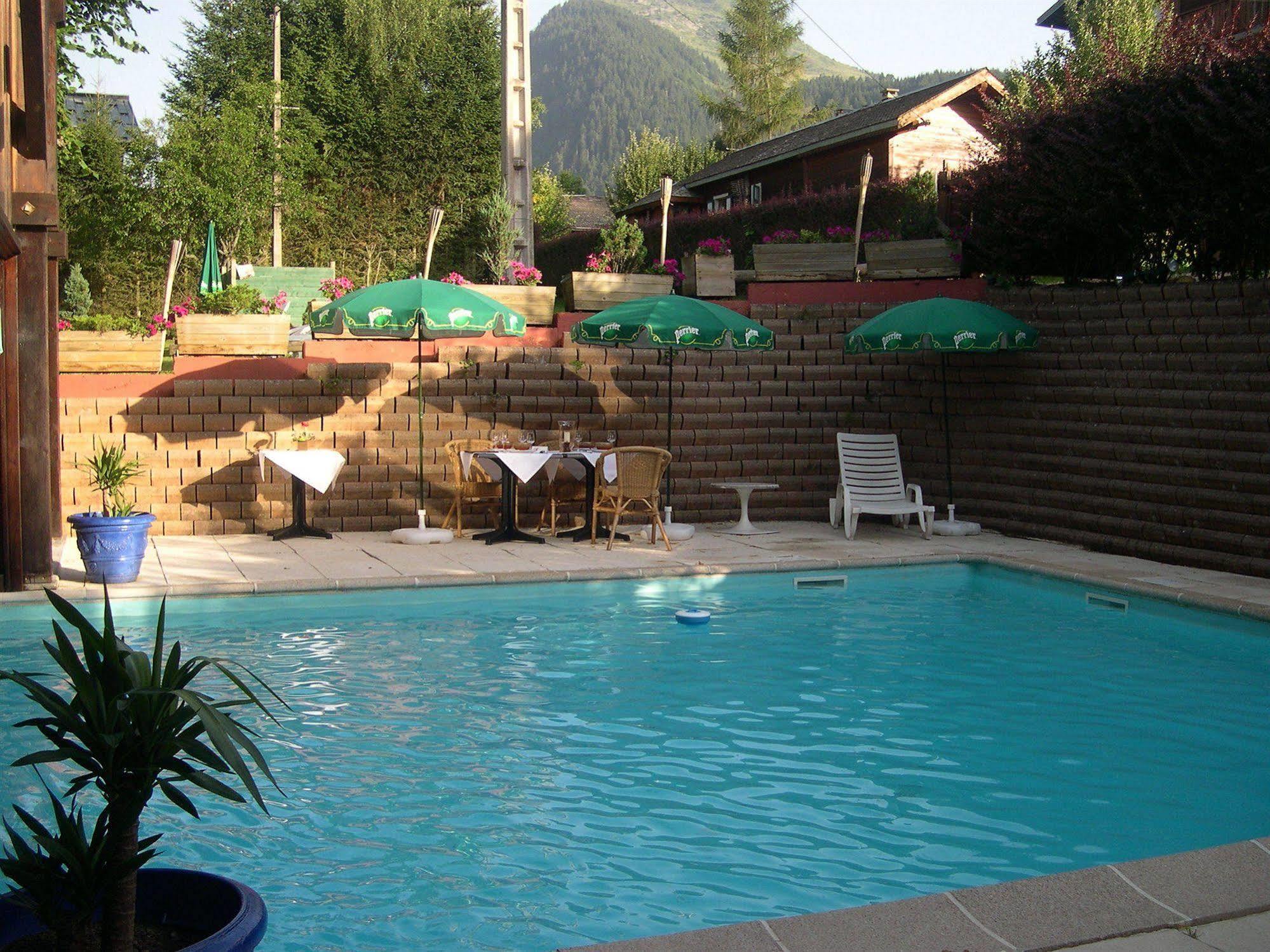 Hotel La Chaumiere Morzine Buitenkant foto